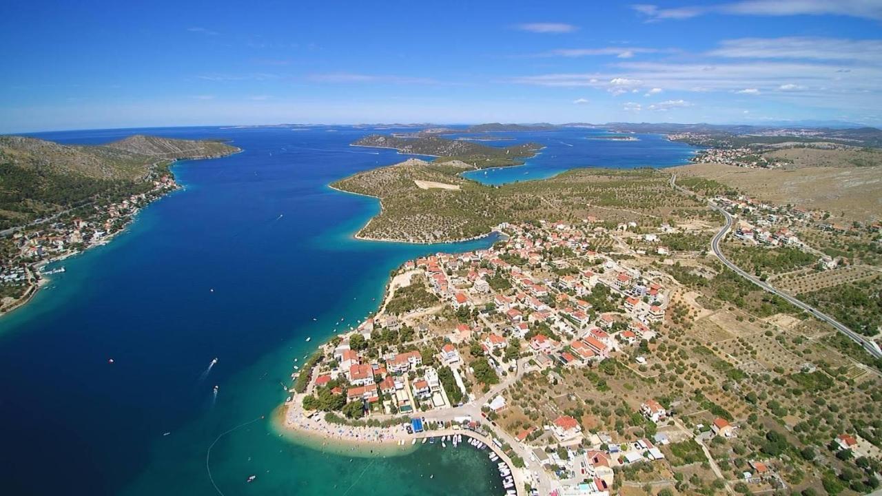 Apartments By The Sea Grebastica, Sibenik - 4881 Baselovici Экстерьер фото
